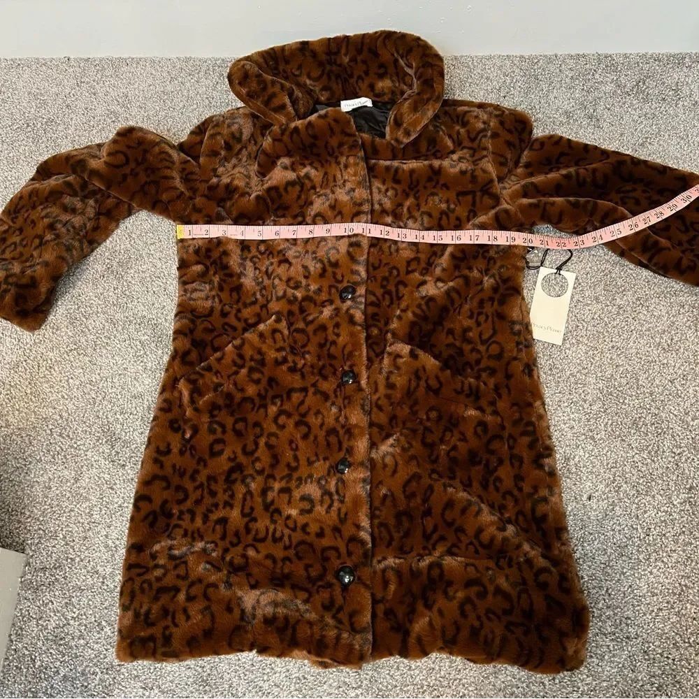 Revolve, Privacy Please Addison Coat in Leopard - Picture 11 of 12